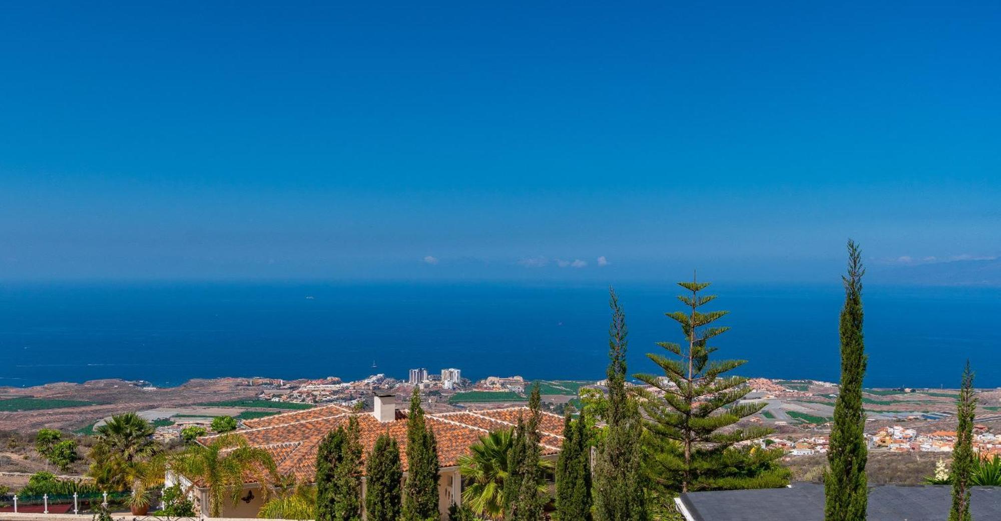 Villa Hibisco, Jacuzzi Y Vistas Al Atlantico Costa Adeje  ภายนอก รูปภาพ