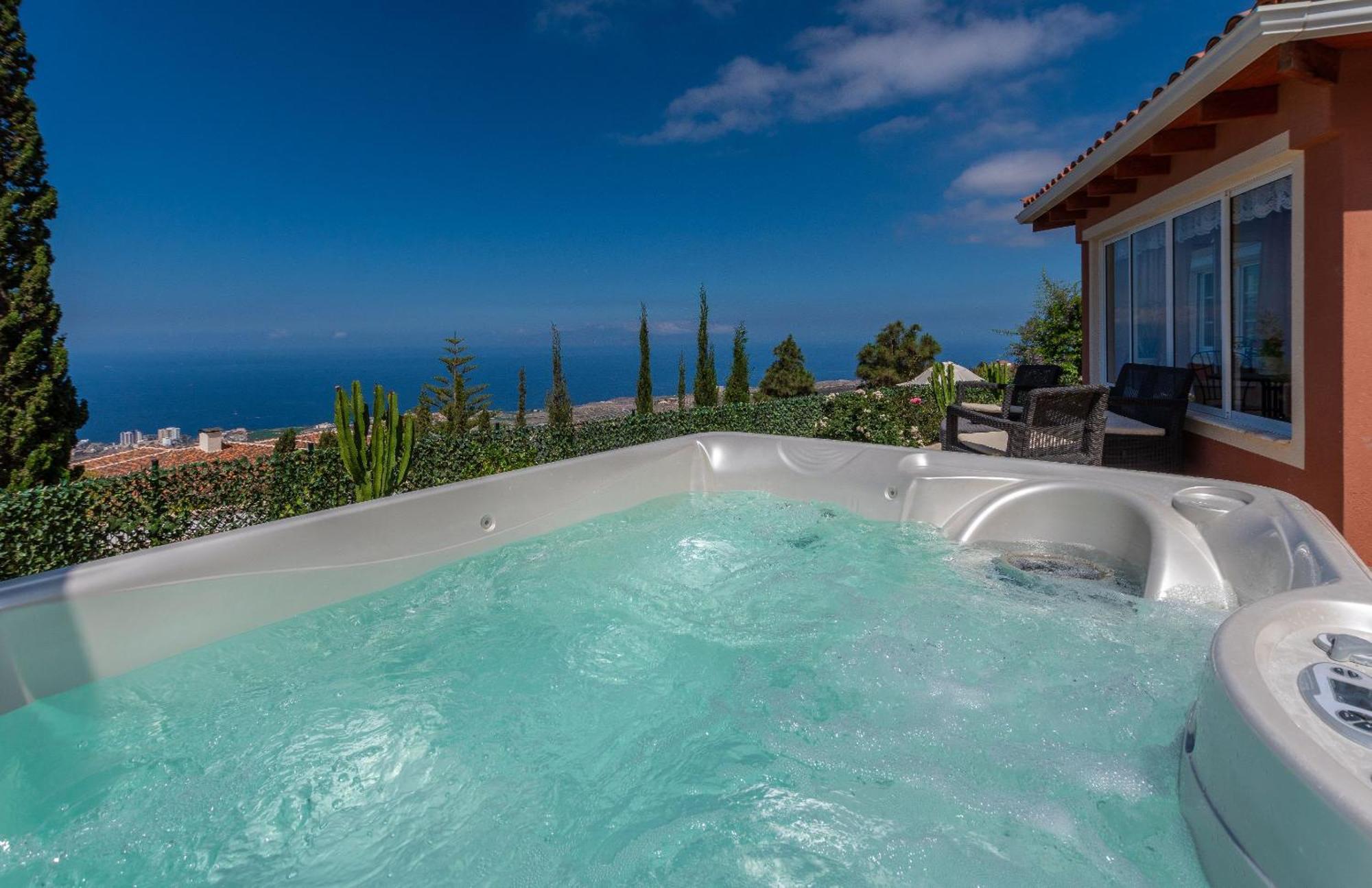 Villa Hibisco, Jacuzzi Y Vistas Al Atlantico Costa Adeje  ภายนอก รูปภาพ