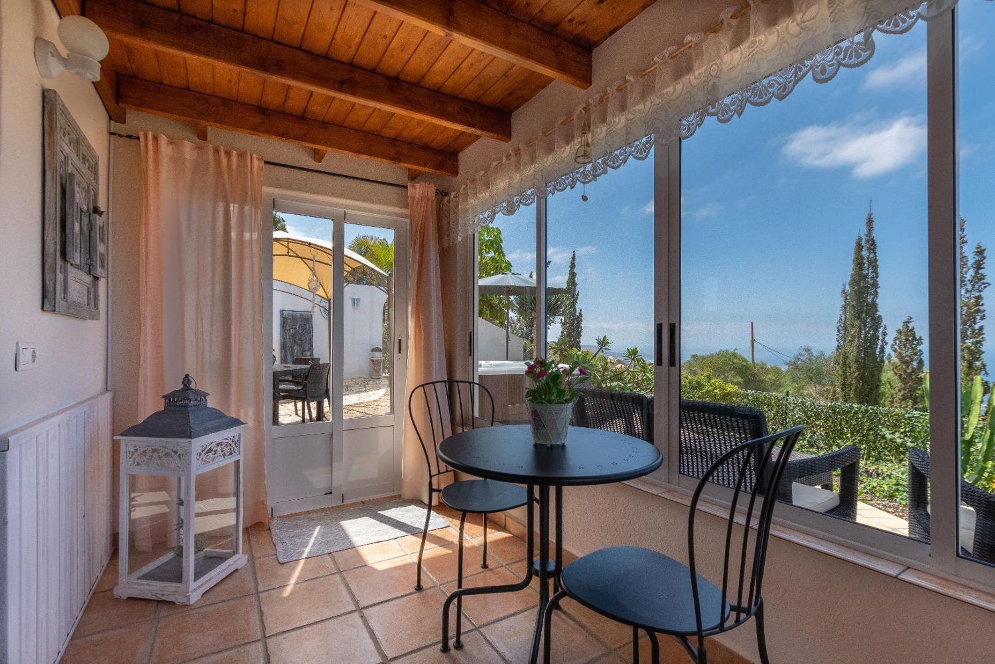 Villa Hibisco, Jacuzzi Y Vistas Al Atlantico Costa Adeje  ภายนอก รูปภาพ