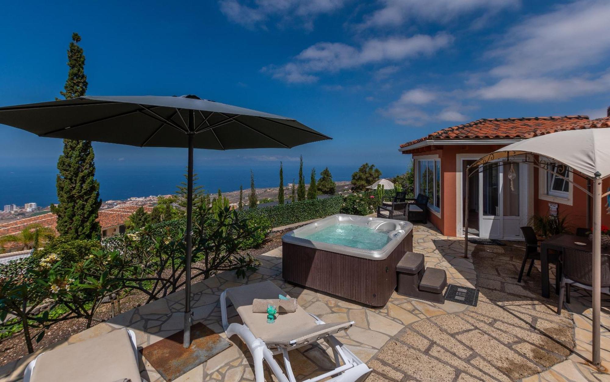 Villa Hibisco, Jacuzzi Y Vistas Al Atlantico Costa Adeje  ภายนอก รูปภาพ