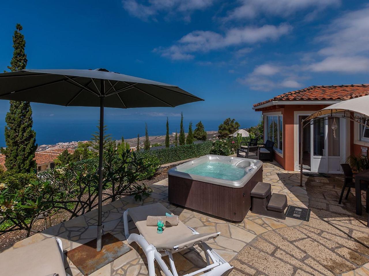 Villa Hibisco, Jacuzzi Y Vistas Al Atlantico Costa Adeje  ภายนอก รูปภาพ